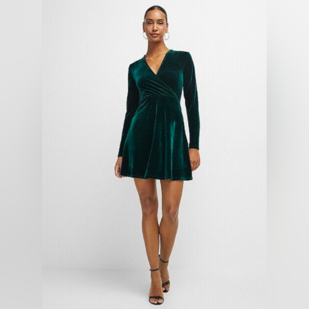Icone | Long-sleeve Crossover Velvet Dress | Size M | Mossy Green